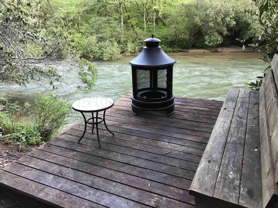 Cabin Fever On Cartecay River Ellijay Exterior photo