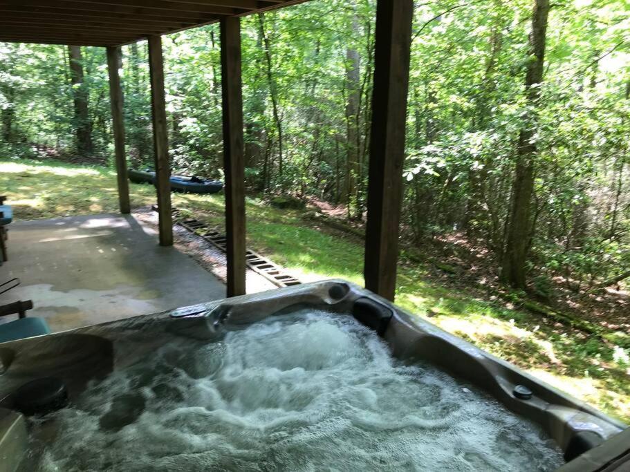 Cabin Fever On Cartecay River Ellijay Exterior photo